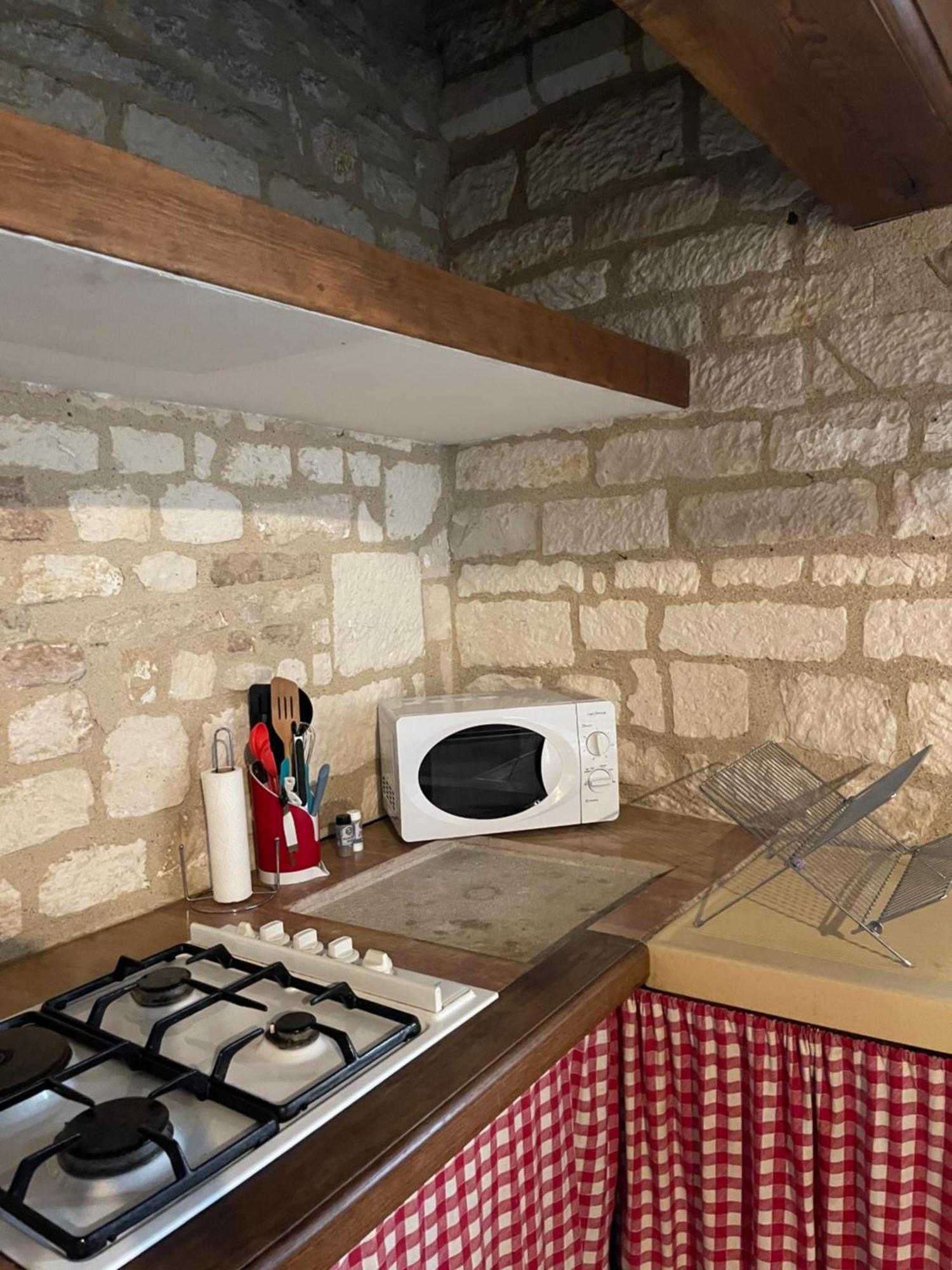 La Maison D'Alienor - Gites De Caractere A Chablis - 89 Экстерьер фото